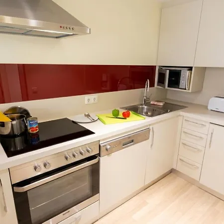 Lb2 Seeappartement Haus Mit Direktem Seezugang Am Ossiachersee